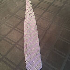 Gorgeous men’s all silk tie - Haines and Bonner of London
